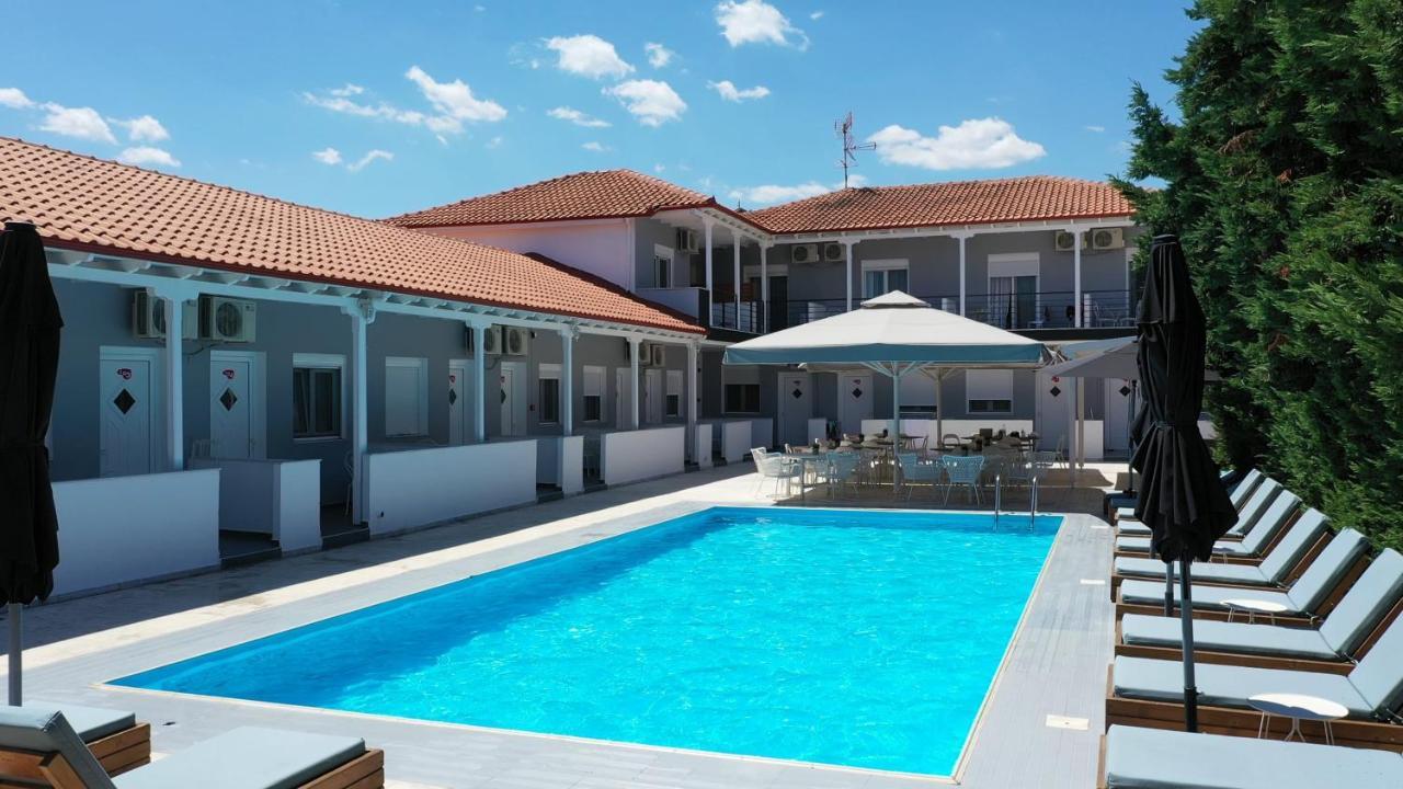 Philoxenia Suites Vrasná エクステリア 写真