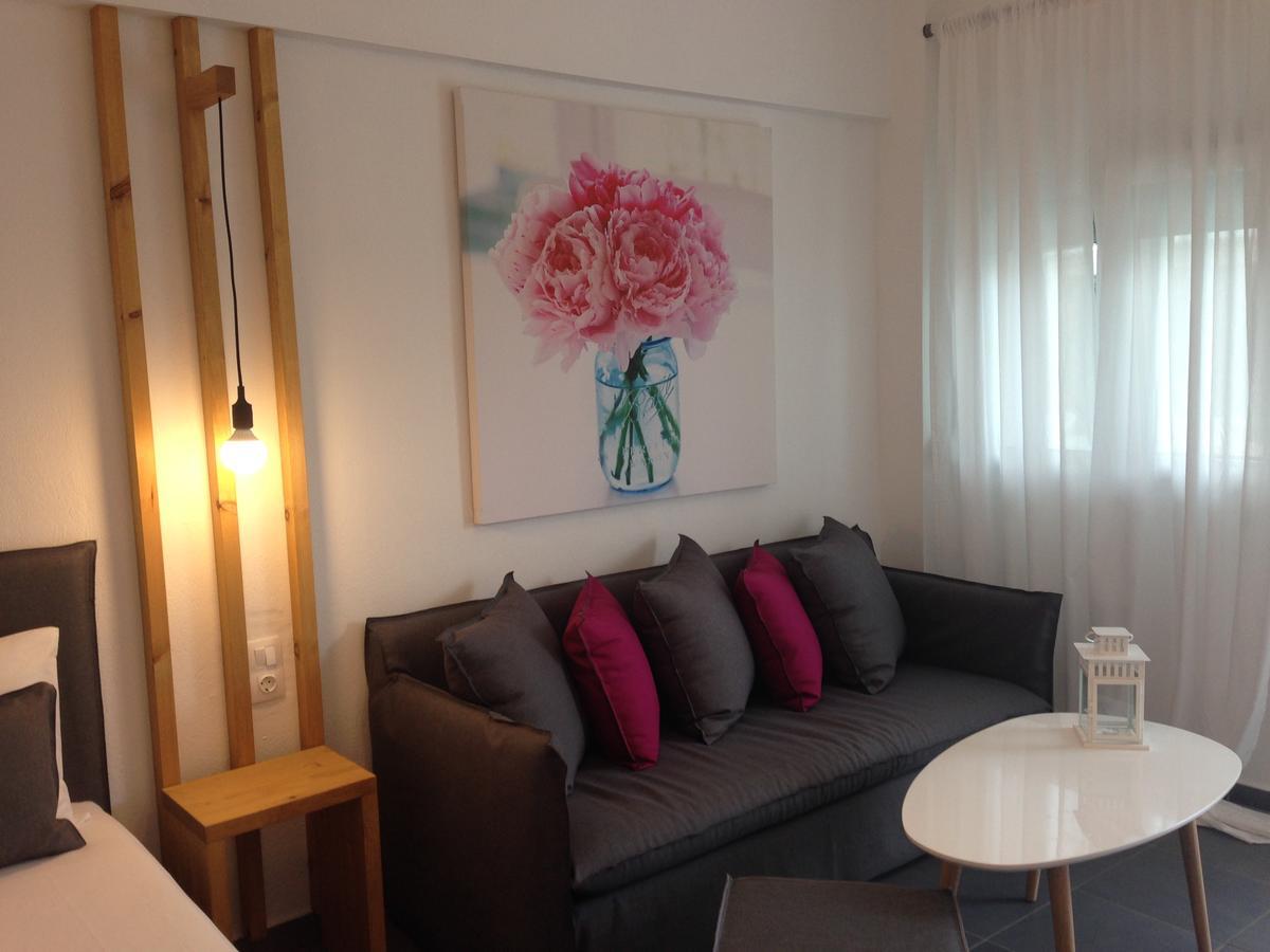 Philoxenia Suites Vrasná エクステリア 写真