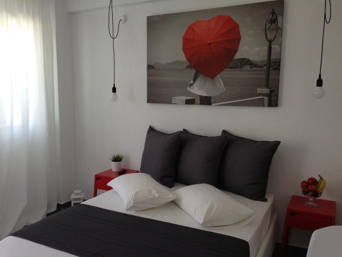 Philoxenia Suites Vrasná エクステリア 写真
